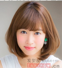 婚纱妆容及发型2017款