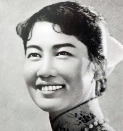 她塑造的角色成为中国电影史上独一无二的喜剧形象