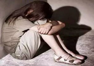 12岁女生怀孕,先后指控同学班主任亲属,警方调查100多人仍未找到生父...