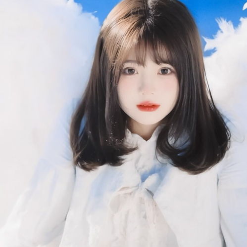 真人女生头像足够的优秀,才配拥有最后的晚安和最早的早安