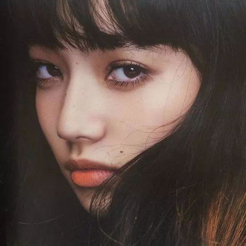 别再画眼影了现在流行下眼睑妆