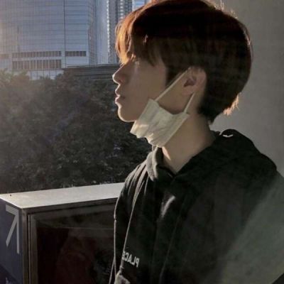 ins港风复古男生头像
