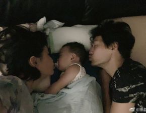 袁弘与儿子搞怪互动,8个月小小袁玩得不亦乐乎,身材圆润萌翻人