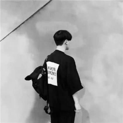 2020黑白男生背影头像伤感图片,只要你还活着就有希望
