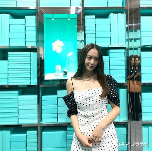 绿色美女头像图片丽人