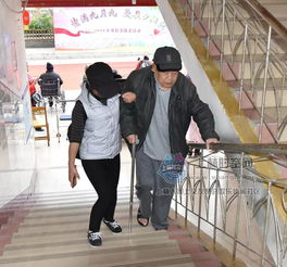 佳节又重阳上林时空网一帮美女帅哥来到敬老院同老人欢庆一堂,传递浓浓敬老情上林时空
