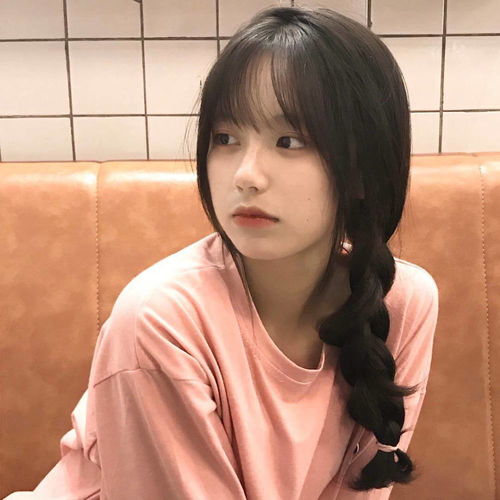 温柔女生头像我们都会变得温柔善良又勇敢