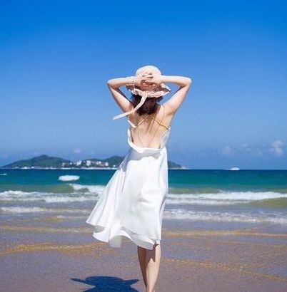 工作结束提前回家,本想给丈夫一个惊喜,回家看到一幕我崩溃