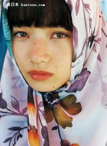 食梦者电影女主小松菜奈发售写真集