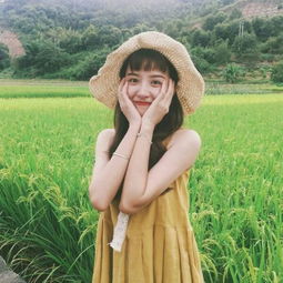 戴帽子女生头像