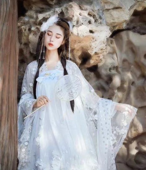 趣味心理学哪位古风美女最有气质测你下个月会有什么开心事