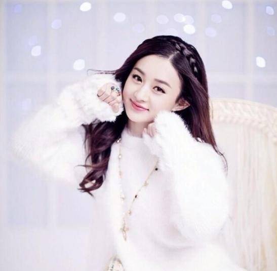 清冷气质的女人,多半有以下4个相似之处,典型的美到骨子里