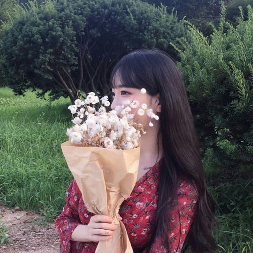 甜美碎花裙软妹子