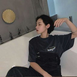 最新微信头像女霸气冷酷无情想做一个走路带风的大侠