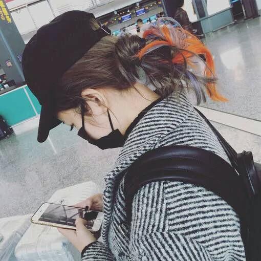 求侧脸长发女生头像,谢谢