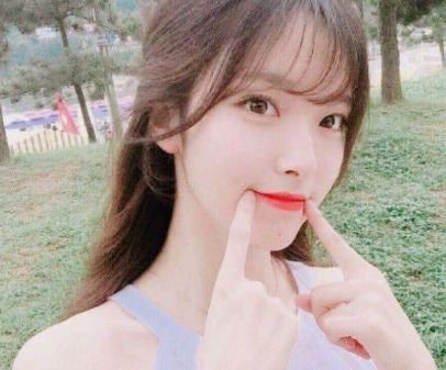 吃货头像可爱型美少女姐姐
