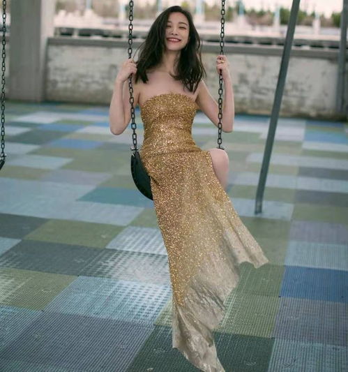 港风头像女红裙