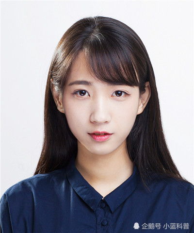 资深摄影师女生拍证件照,记住这3个小心机,照片比真人美