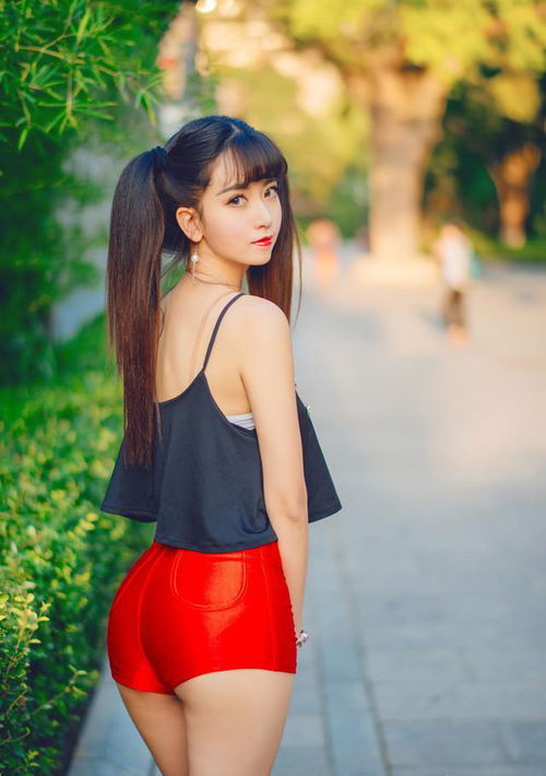 初见入秋后的女人如雨后春笋,美的自然