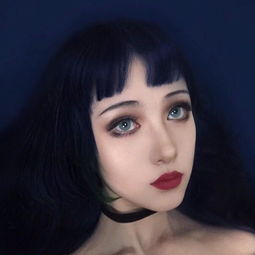 微信头像丨你在人潮里不知所措,我却跟在你身后,伸手怕犯错,缩手怕错过