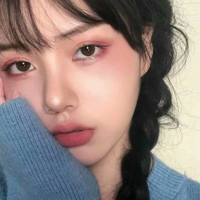上课就想睡觉一委屈就想他女生头像