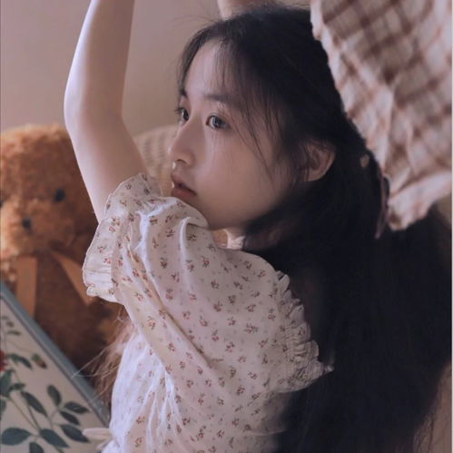 关于女孩子不会烂大街的文案