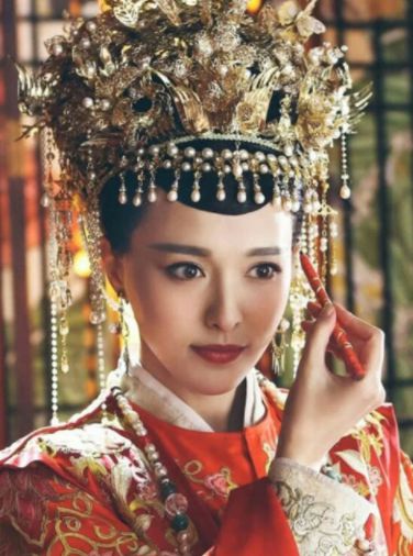 80后古装绝美女星,刘亦菲仙气,佟丽娅惊艳,杨幂高冷,谁更美呢