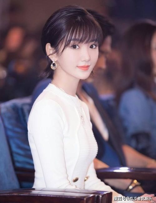 她出生就被父亲丢垃圾桶,成名之后父亲堵门威胁,索要5千万生育费