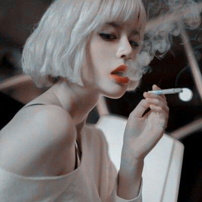 女生伤感头像,眼神有点寂寞有点孤独的