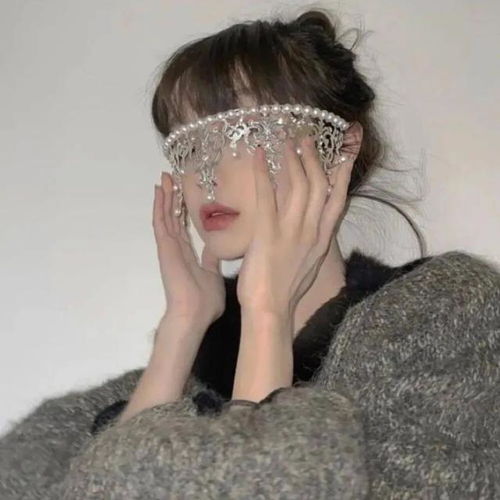 深夜痛哭的句子,让人心疼到哭的文案