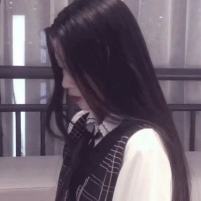 女生伤感微信头像侧面,只有侧脸才能看出你的心