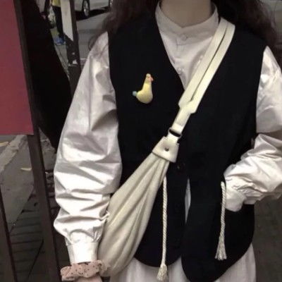 过年头像女真人不露脸西装