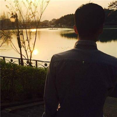 有一种男人,即便一贫如洗,身边也从不缺女人