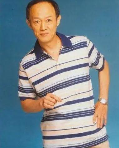 国宝级表演大师金士杰,连抬头纹都会演戏的男人,如今却疯接烂片