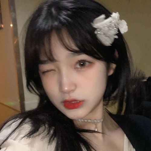 网易云女孩子才不是香香软软的,女孩子不洗头发刘海马上变油,女孩子