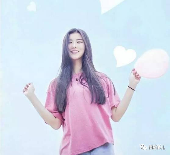 美女的故事公园玩气球清纯阳光少女清晰娇巧户外
