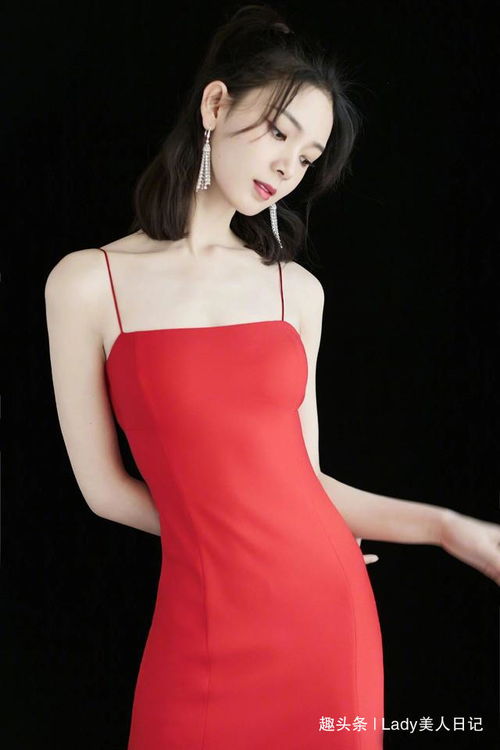 她是无心法师3中柳青鸾,生活中静谧女孩陈瑶,穿红裙很清纯