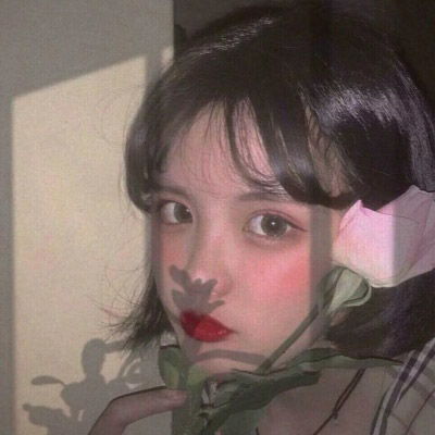 成熟微丧女头像病态系丧女头像真人