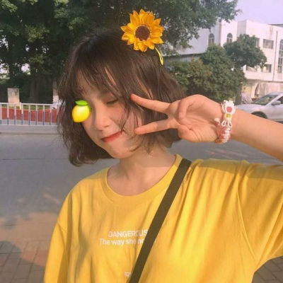 女生头像可爱单纯清新,面带微笑甜美的美女