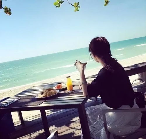 头像女小清新简单背影