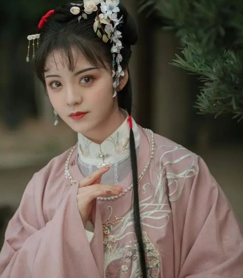 网红四月小姐姐,让你领略传统之美