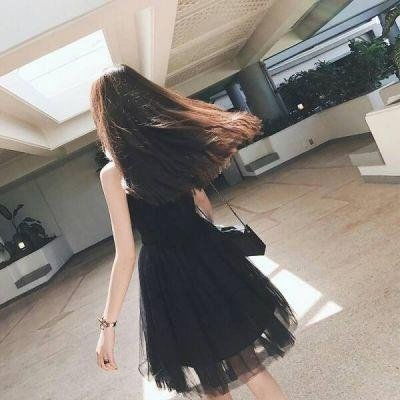 远背影长发女生头像唯美