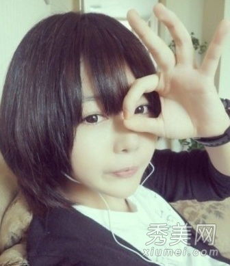 纯女生的发型是校园里最流行的好看的发型
