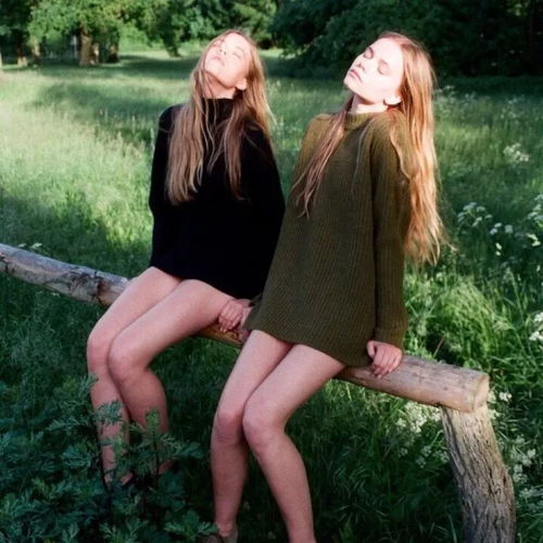 欧美风头像女孩交好