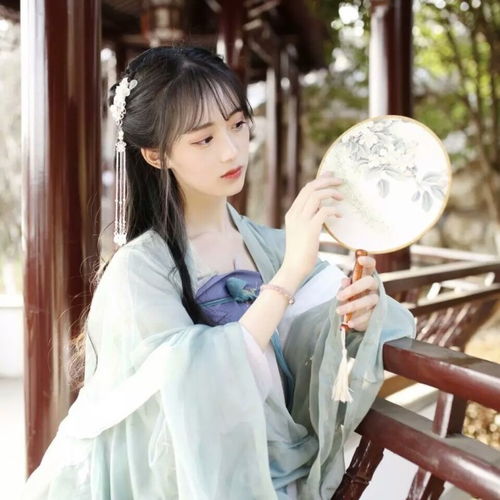 既知春去,会有春归,有何必执着于虚妄的等待