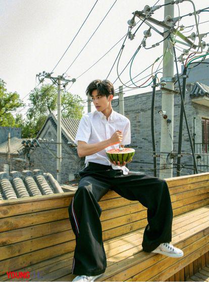 小狼狗宋威龙帅气来袭,1999年的小鲜肉太诱人,你爱了吗