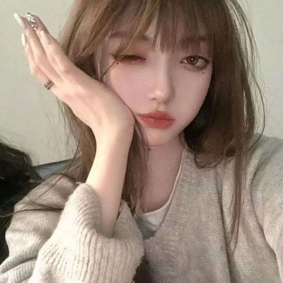 高清又纯又御的女生真人头像图片
