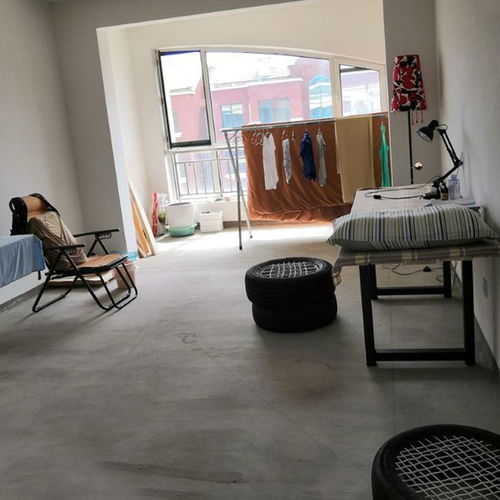 24岁泰州女孩住毛坯房14岁打工积攒28万首付,房子比婚姻靠谱