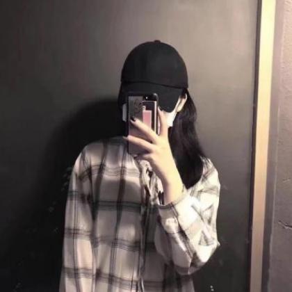 成熟女生qq头像,享受着孤独又渴望快乐的女生