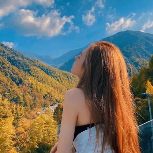 头像来啦女生背影